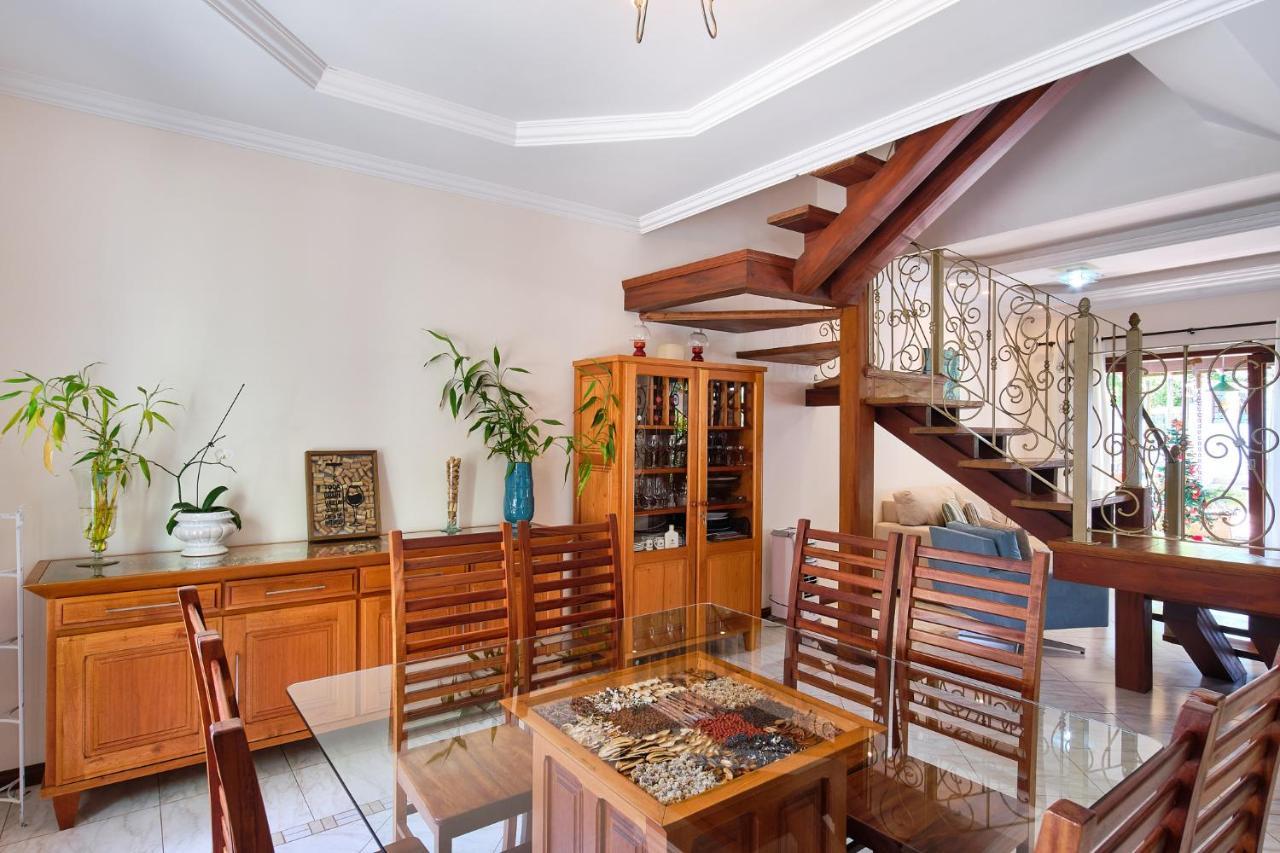 Willa Casa Petunia Com Ar E Piscina Perto Do Centro Araquari Zewnętrze zdjęcie