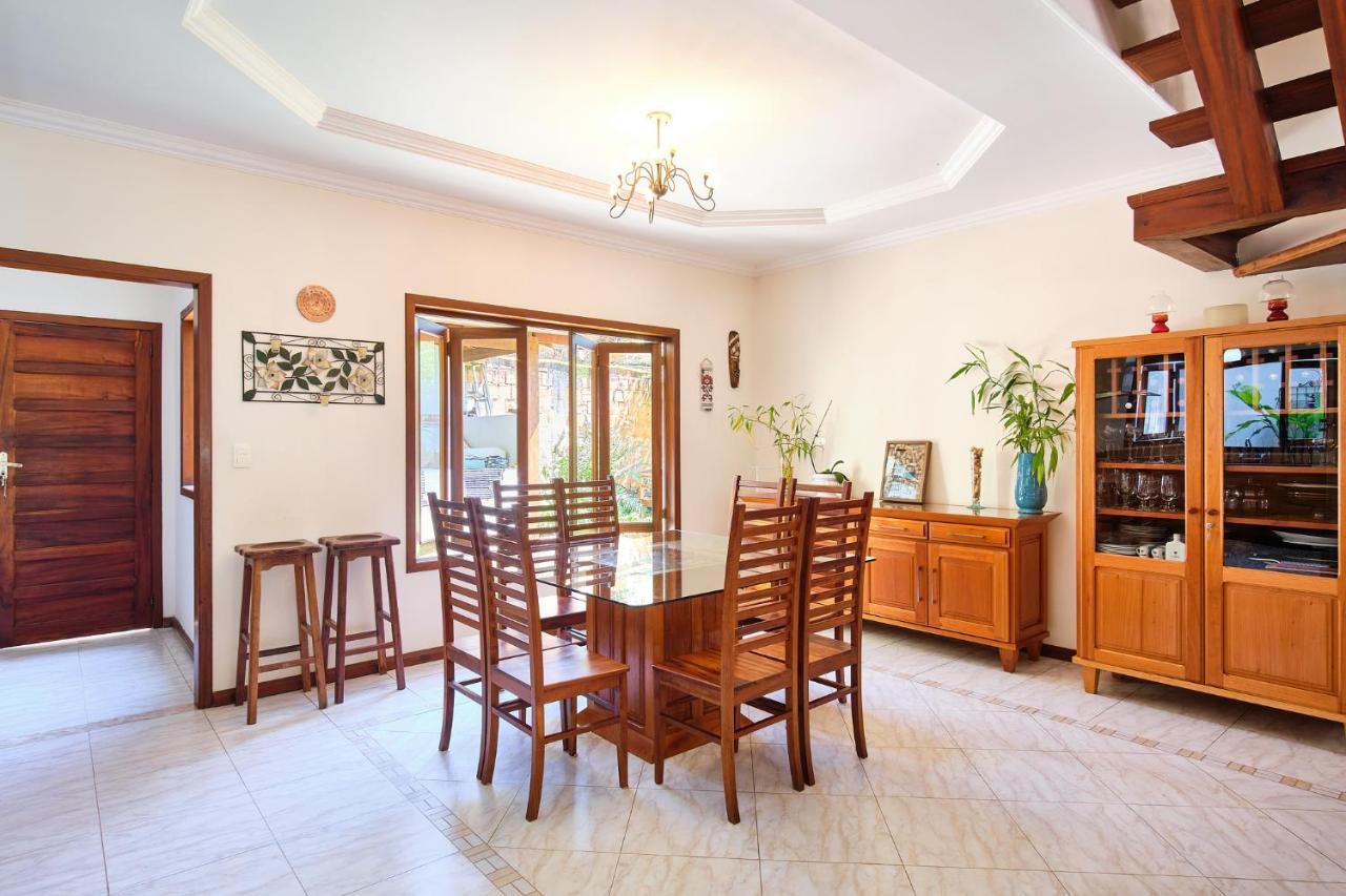 Willa Casa Petunia Com Ar E Piscina Perto Do Centro Araquari Zewnętrze zdjęcie