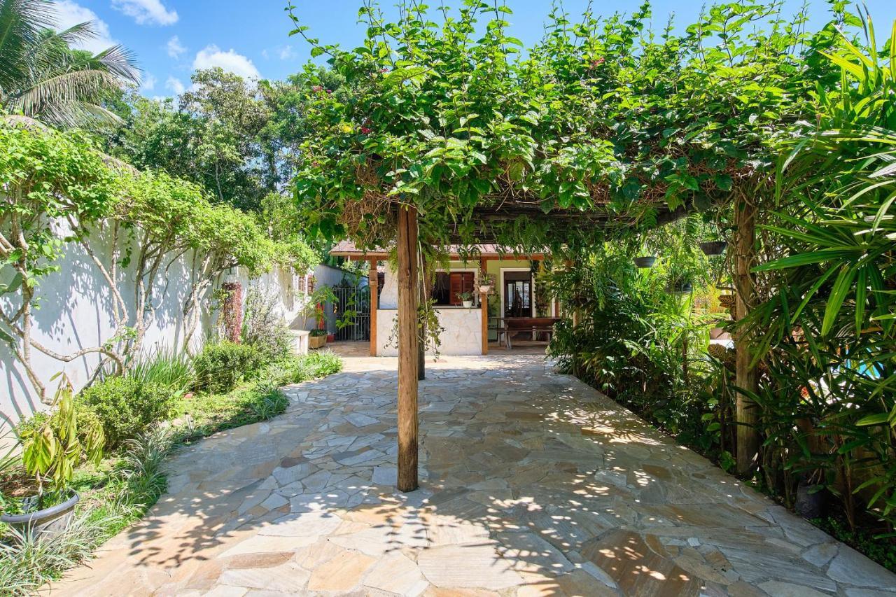 Willa Casa Petunia Com Ar E Piscina Perto Do Centro Araquari Zewnętrze zdjęcie